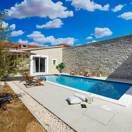 Granar Zadarvillas *